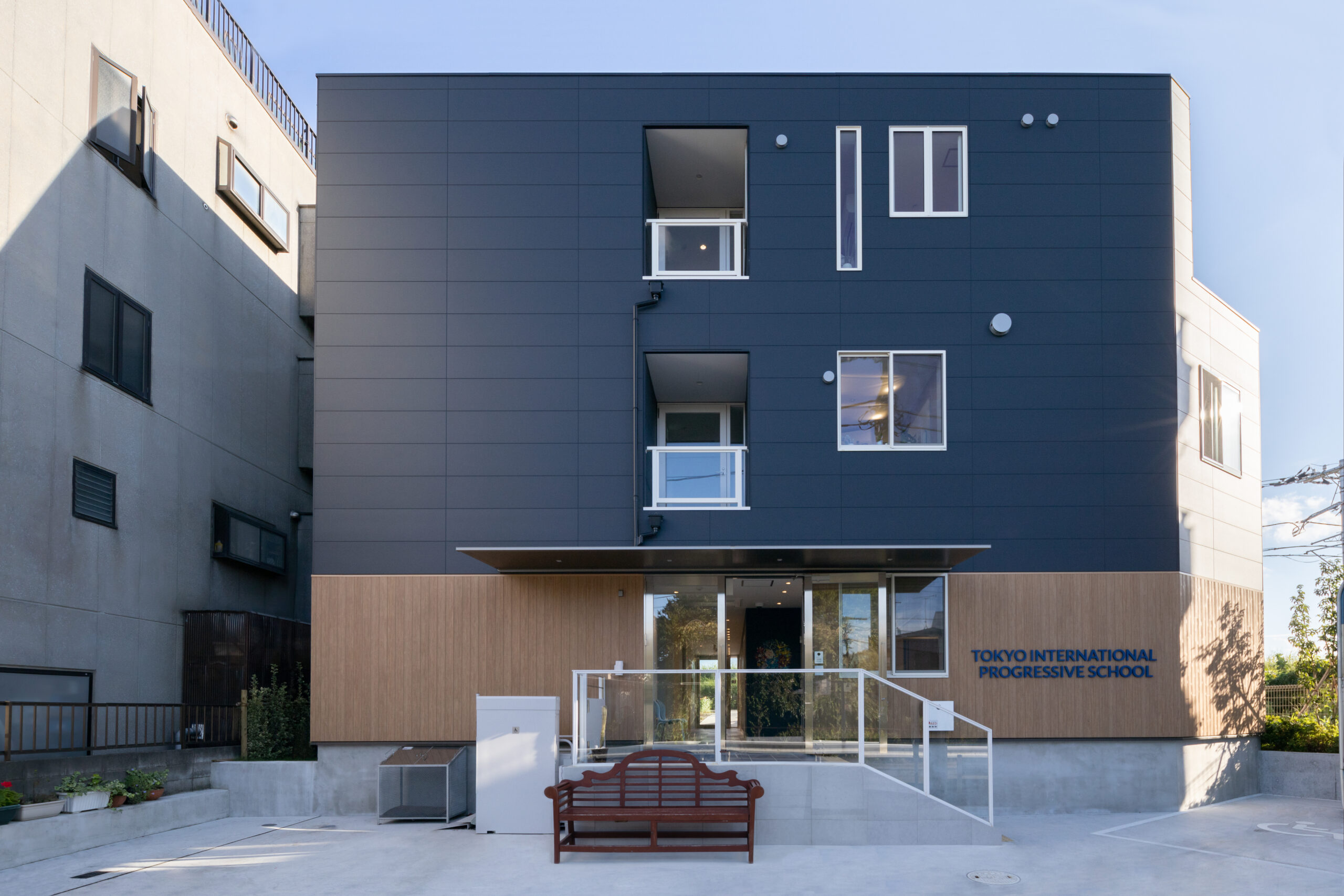 都市部の狭小地・変形地における施工性と搬入計画