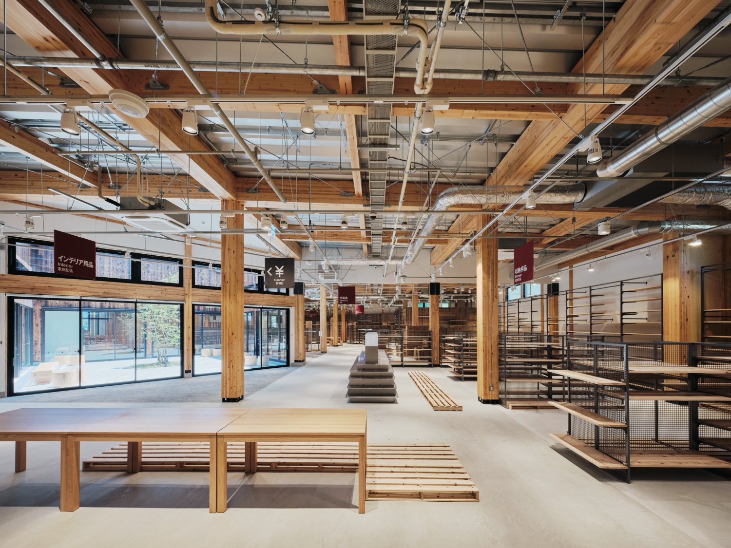 最大スパン9m〜の無柱空間を実現する架構計画